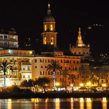 Lejlighed Casa Lux - Rare Find, Prime Location, Historic Gem Rapallo