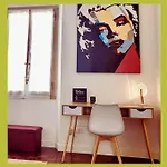 아파트 Casa Lux - Rare Find, Prime Location, Historic Gem 라팔로