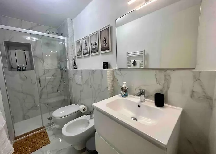 Casa Lux - Rare Find, Prime Location, Historic Gem راباللو